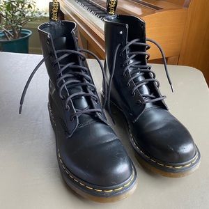 Dr. Martens 1460 Women’s Smooth Leather Lace Up Boots- Black - 10 W